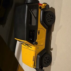 Maisto Willys Yellow Jeep Wrangler Model 2014 1/18 Scale Collect Nostalgia Play